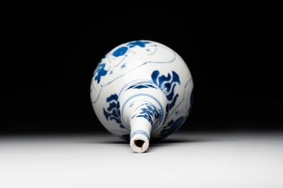 A Chinese blue and white rosewater sprinkler with floral design for the Islamic market, Kangxi