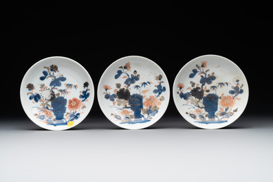 A set of six Chinese Imari-style cups and saucers from the Nanking cargo, Qianlong