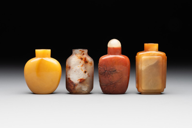 Four Chinese jade and hardstone snuff bottles, 19/20th C.