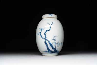 A Chinese blue and white tea caddy and cover with a lady and playing boys, Kangxi