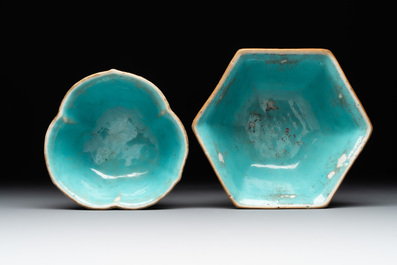 A Chinese blue, white and famille rose tea service, three famille rose bowls, a plate and a covered jar, 19th C.