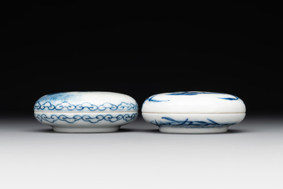 A Chinese blue and white brush washer and two seal paste boxes and covers, Qianlong mark, 19th C.