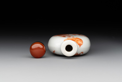 A fine Chinese iron-red 'Zhongkui' snuff bottle, 19th C.