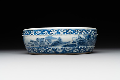 A Chinese blue and white brush washer and two seal paste boxes and covers, Qianlong mark, 19th C.