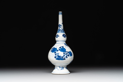 A Chinese blue and white rosewater sprinkler with floral design for the Islamic market, Kangxi