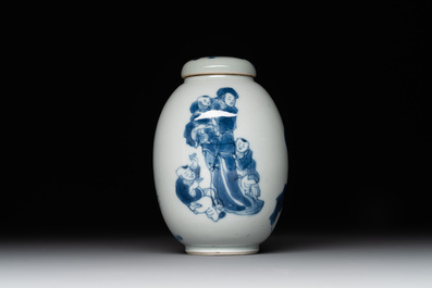 A Chinese blue and white tea caddy and cover with a lady and playing boys, Kangxi