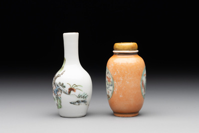 A Chinese famille rose miniature vase and a snuff bottle, Daoguang mark and of the period, 19th C.
