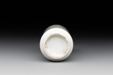 A Chinese famille rose 'Wu Shuang Pu' snuff bottle, 19th C.