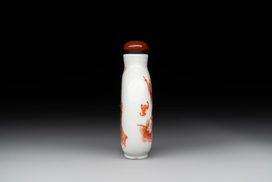A fine Chinese iron-red 'Zhongkui' snuff bottle, 19th C.