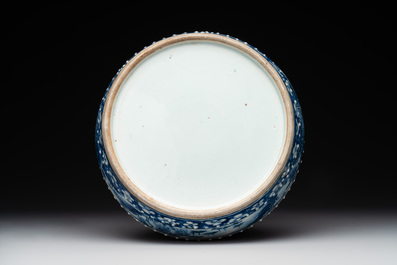 A Chinese blue and white brush washer and two seal paste boxes and covers, Qianlong mark, 19th C.