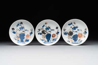 A set of six Chinese Imari-style cups and saucers from the Nanking cargo, Qianlong