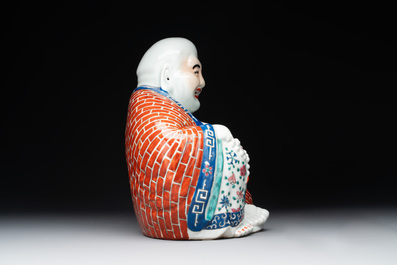 Three Chinese famille rose Buddhas, Zhu Mao Ji Zao 朱茂記造 mark, Republic
