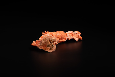 A Chinese red coral sculpture of Shoulao, 19/20th C.