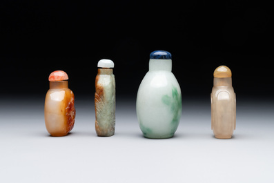Seven various Chinese jade, agate and glass snuff bottles, 19/20th C.