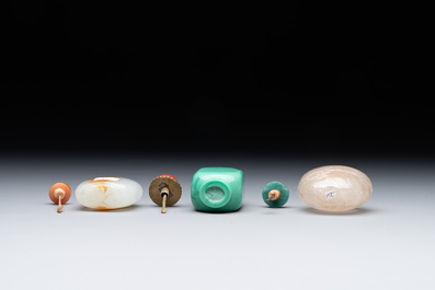 Seven various Chinese jade, agate and glass snuff bottles, 19/20th C.