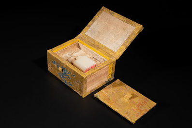 A Chinese shoushan stone 'Changchun Jushi 長春居士' seal with its original case, 18th C.
