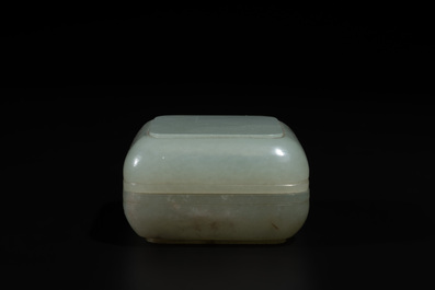 A square Chinese jade box and cover, 18/19th C.