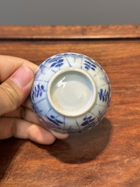 A varied collection of 45 pieces Chinese porcelain, Kangxi and later