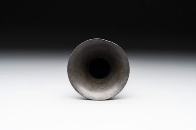 A Chinese archaistic bronze ritual wine vessel, 'zhi 觶', Ming