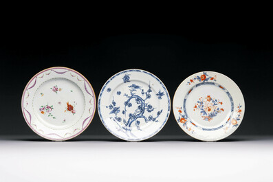 A varied collection of thirteen Chinese blue and white, Imari-style, famille rose and famille verte plates, Kangxi/Qianlong