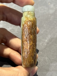 Seven various Chinese jade, agate and glass snuff bottles, 19/20th C.