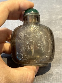 Seven Chinese smoky quartz, agate and hardstone snuff bottles, 19/20th C.