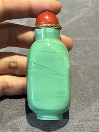 Seven various Chinese jade, agate and glass snuff bottles, 19/20th C.
