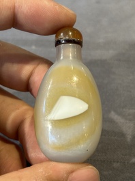 Five Chinese agate snuff bottles, 19/20th C.