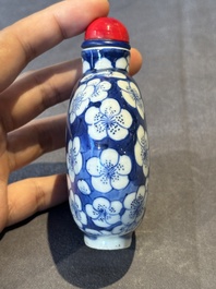 A large Chinese blue and white 'prunus on cracked ice' snuff bottle, Chenghua mark, 18/19th C.