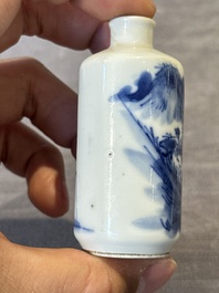 Nine various Chinese porcelain snuff bottles, Yongzheng and Tongzhi mark, 19/20th C.