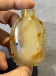 Five Chinese agate snuff bottles, 19/20th C.