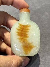 Seven various Chinese jade, agate and glass snuff bottles, 19/20th C.