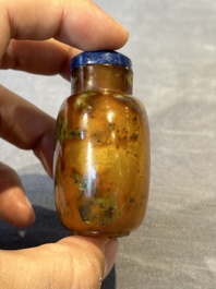 Five Chinese agate snuff bottles, 19/20th C.