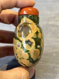 Six Chinese hardstone and agate snuff bottles, 19/20th C.