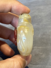 Five Chinese agate snuff bottles, 19/20th C.
