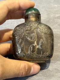 Seven Chinese smoky quartz, agate and hardstone snuff bottles, 19/20th C.