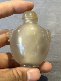 Five Chinese agate snuff bottles, 19/20th C.