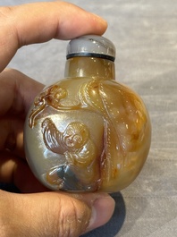 Six Chinese hardstone and agate snuff bottles, 19/20th C.