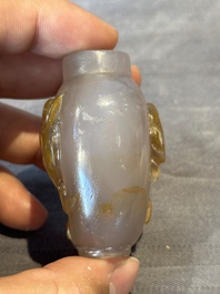 Five Chinese agate snuff bottles, 19/20th C.