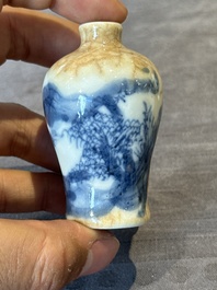 Nine various Chinese porcelain snuff bottles, Yongzheng and Tongzhi mark, 19/20th C.