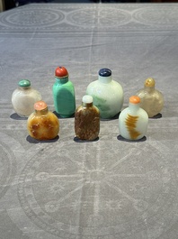 Seven various Chinese jade, agate and glass snuff bottles, 19/20th C.