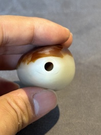 Nine Chinese jade and agate snuff bottles, 19/20th C.