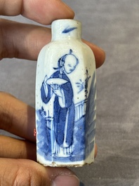 Nine various Chinese porcelain snuff bottles, Yongzheng and Tongzhi mark, 19/20th C.