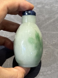 Seven various Chinese jade, agate and glass snuff bottles, 19/20th C.