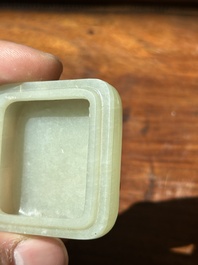 A square Chinese jade box and cover, 18/19th C.