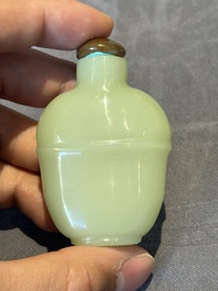 Six various Chinese hardstone and jade snuff bottles, 19/20th C.