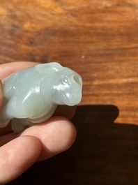 A Chinese grey jade carving of a hare, Qing