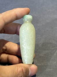 Two Chinese jade snuff bottles, 18/19th C.