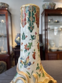 A Chinese famille rose 'Wu Shuang Pu' bottle vase, 19th C.