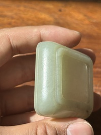 A square Chinese jade box and cover, 18/19th C.